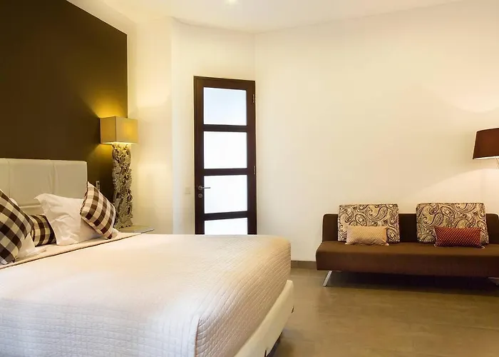 Coklat 3br With Pool, Villa Seminyak